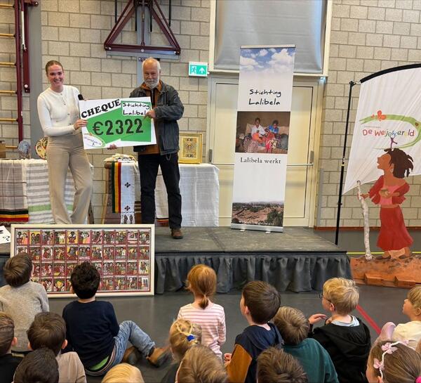 Basisschool de Weijerwereld leest voor het goede doel!