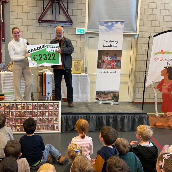 Basisschool de Weijerwereld leest voor het goede doel!